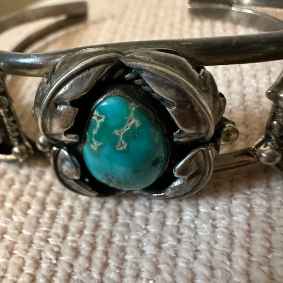 Beautiful Vintage Native American Cuff Bracelet Sonoran Turquoise Maker’s Mark - Picture 8 of 16